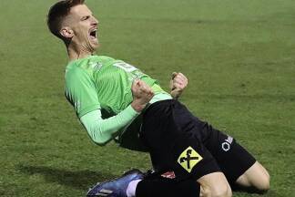 Grünaus Thomas Pertl jubelt oft. Grünaus Thomas Pertl jubelt oft.