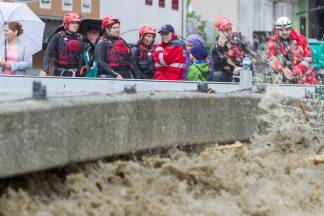 Hochwasser in Mittersill: Lage im Pinzgau entspannt sich Hochwasser in Mittersill: Lage im Pinzgau entspannt sich