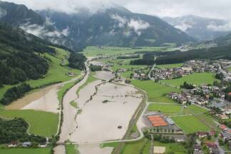 Hochwasser in Mittersill: Lage im Pinzgau entspannt sich Hochwasser in Mittersill: Lage im Pinzgau entspannt sich