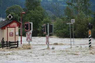 Hochwasser in Mittersill: Lage im Pinzgau entspannt sich Hochwasser in Mittersill: Lage im Pinzgau entspannt sich