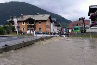 Hochwasser in Mittersill: Lage im Pinzgau entspannt sich Hochwasser in Mittersill: Lage im Pinzgau entspannt sich