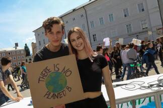 Marion Möstl und Paul Pogald vom WRG organisierten die Demonstration  Marion Möstl und Paul Pogald vom WRG organisierten die Demonstration
