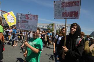 Symbolisch wurde die Porsche-Holding als Ziel gewählt.   Symbolisch wurde die Porsche-Holding als Ziel gewählt.