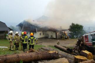Vollbrand eines Hauses am Gaisberg. 