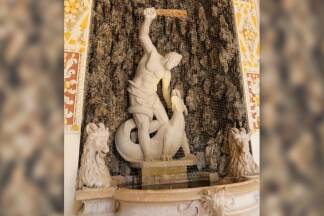 Der renovierte Herkulesbrunnen. 