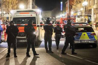 In der deutschen Stadt Hanau kam es zu mehreren Schießereien in Shisha-Bars. Acht Menschen wurden dabei getötet.  In der deutschen Stadt Hanau kam es zu mehreren Schießereien in Shisha-Bars. Acht Menschen wurden dabei getötet.