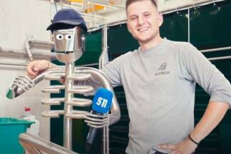 Stefan absolviert gerade eine Lehre als Metalltechniker bei Bilfinger Industrietechnik Salzburg.  Stefan absolviert gerade eine Lehre als Metalltechniker bei Bilfinger Industrietechnik Salzburg.