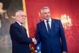 Alexander Van der Bellen vertraute Karl Nehammer die Regierungsbildung an.  