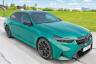 Dank Hybrid-Power so stark wie nie: der M5 als Limousine.  