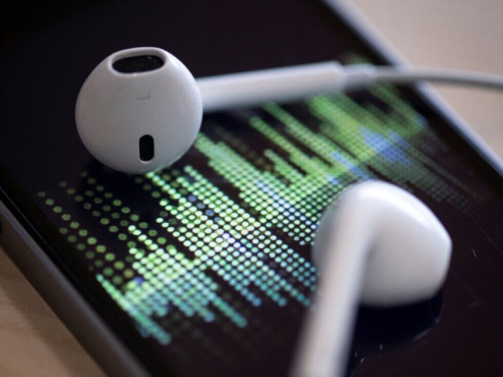 Skoraj tretjina Avstrijcev posluša podkaste, a jih pogosto ne dokonča