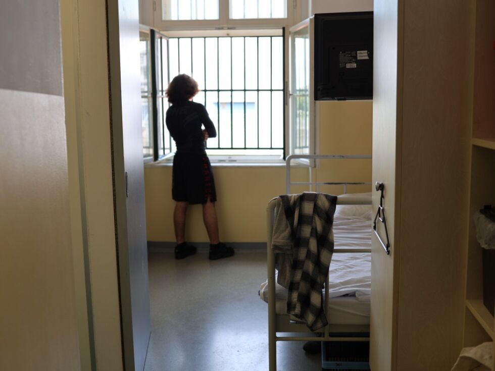 Volilna komisija potrdila nepravilnosti v mladinskem zaporu na Dunaju