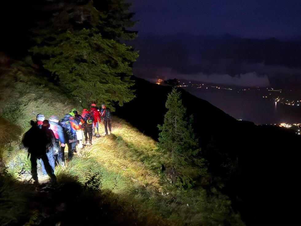 Junge Frauen verirrten sich bei Wanderung am Schafberg - Rettungsaktion bei Regen und Kälte
