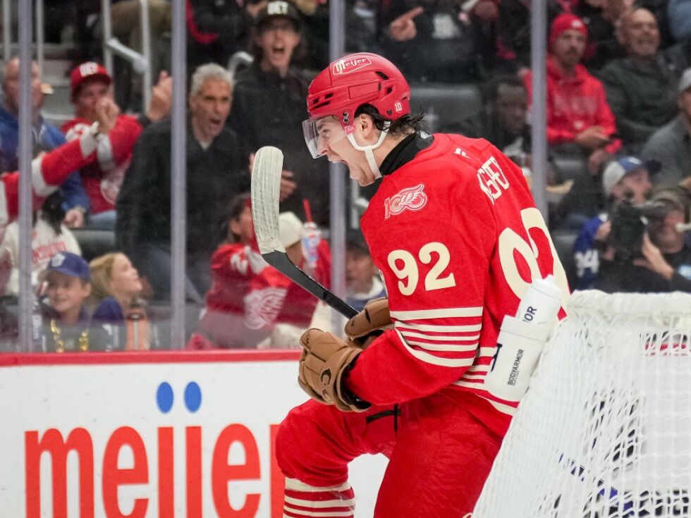 Marco Kasper zadel prvi gol sezone v NHL, Rossi prispeval podajo