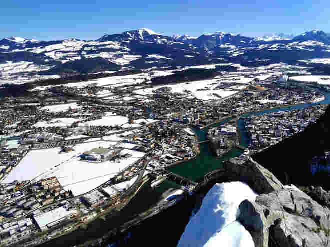 Tiefblick auf Hallein