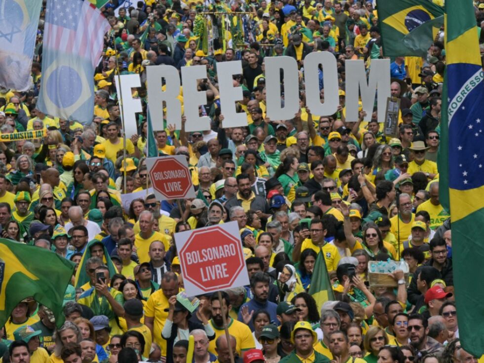 Landesweite Proteste vor Urteil gegen Bolsonaro in Brasilien