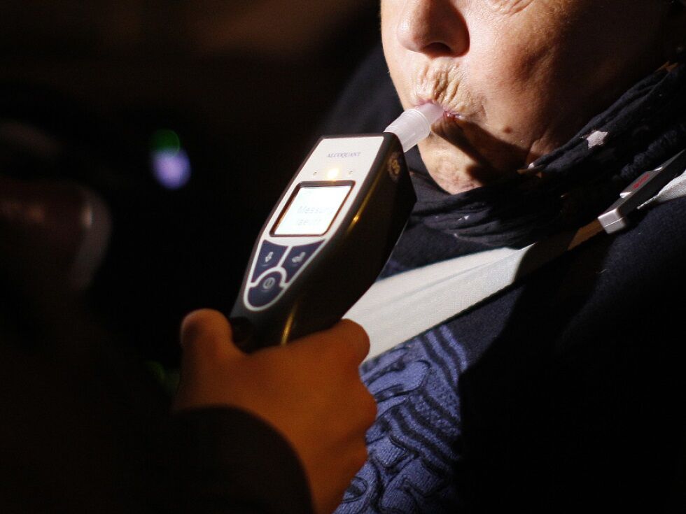 Lebensgefahr für Mitfahrer nach Motorradunfall in Wien