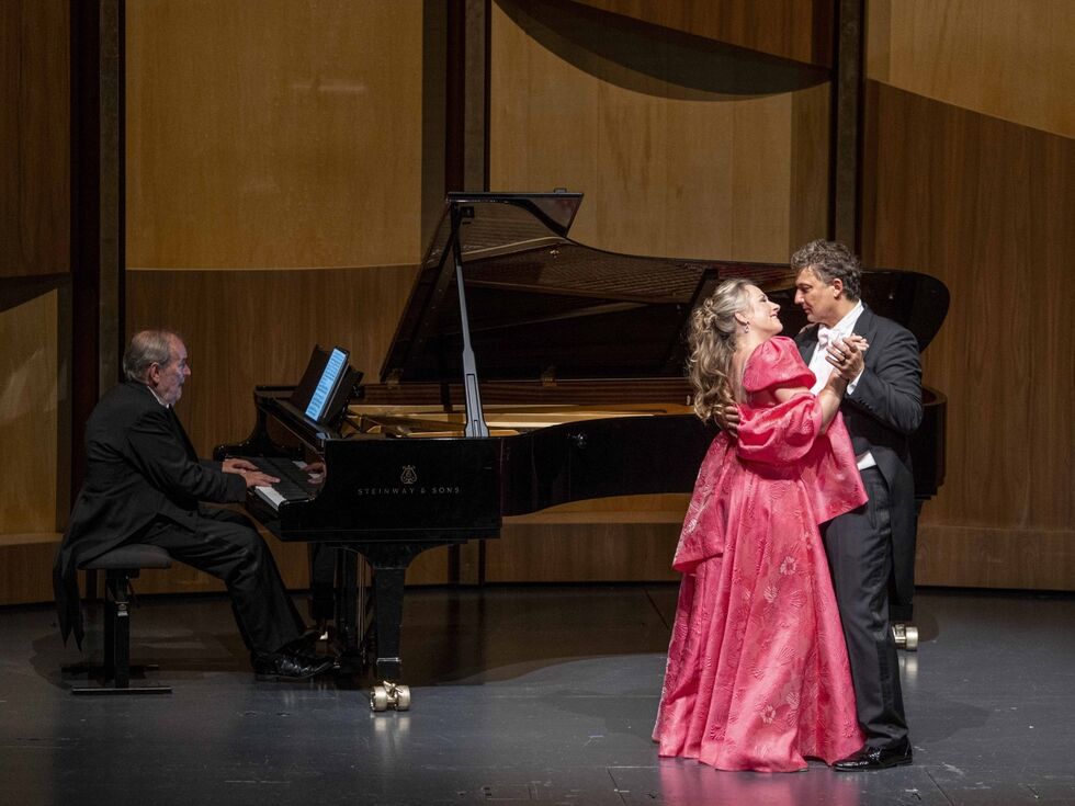 Lieder-Flirt mit Diana Damrau und Jonas Kaufmann bei den Salzburger Festspielen: Nur eine "Kiss-Cam"fehlte noch