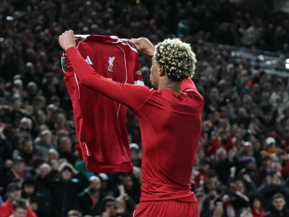 Liverpools Ekitike sieht wegen Torjubel im Cup Ampelkarte