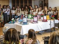 Mädchenklasse der Mittelschule Abtenau entdeckte die Musikgeschichte neu