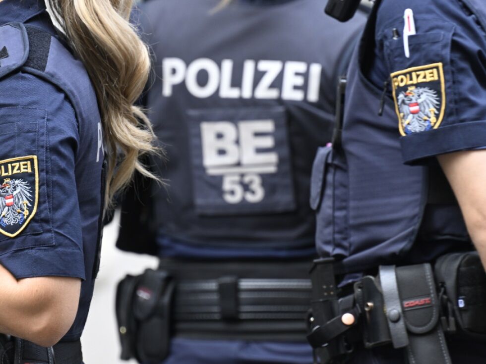 V Dunaju poteka obsežna preiskava po odkritju moškega s hudimi vbodnimi ranami