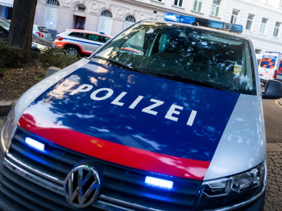 Mann nach Messerstich in Wien durch Not-OP stabilisiert