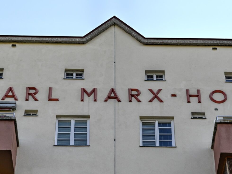 Mann sticht in Wien mit Schere auf Bettlägerigen ein