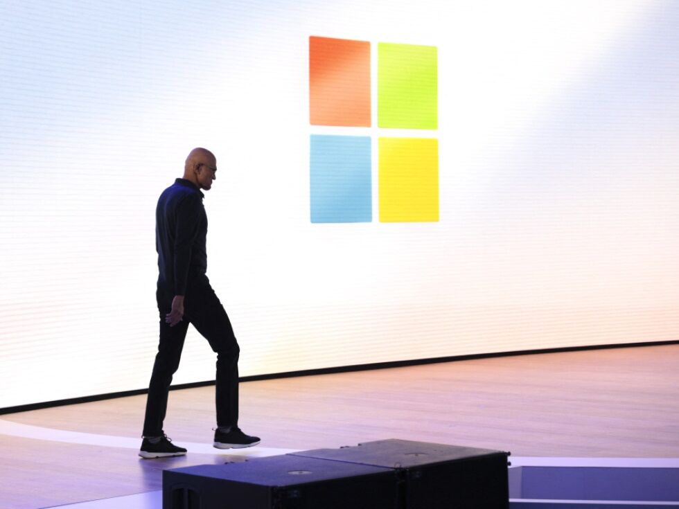 Microsoft podaljšuje podporo za Windows 10, uporabniki imajo dve možnosti