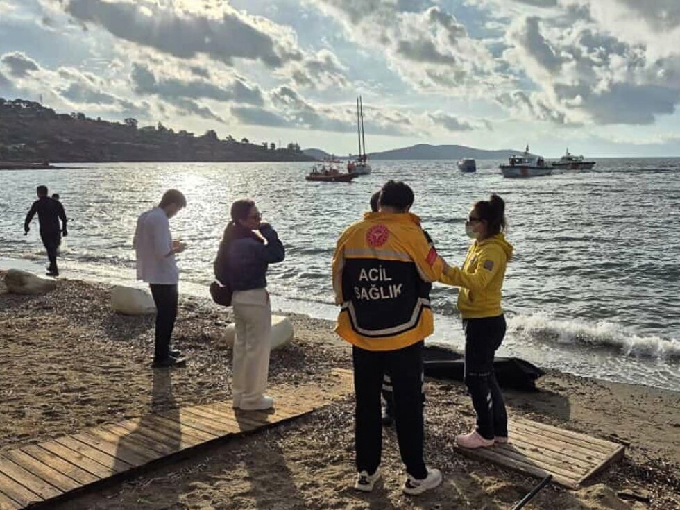 Mindestens 14 Tote nach Sinken eines Schlauchboots in Ägäis