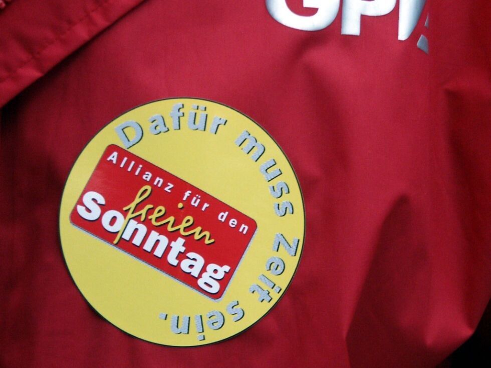 Raziskava v Avstriji kaže na močno nasprotovanje nedeljskemu odpiralnemu času trgovin