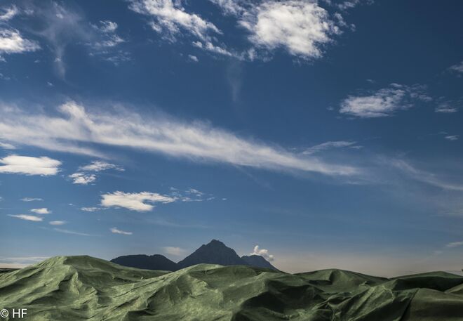 Hügel mit und in Himmelreich  ;  )