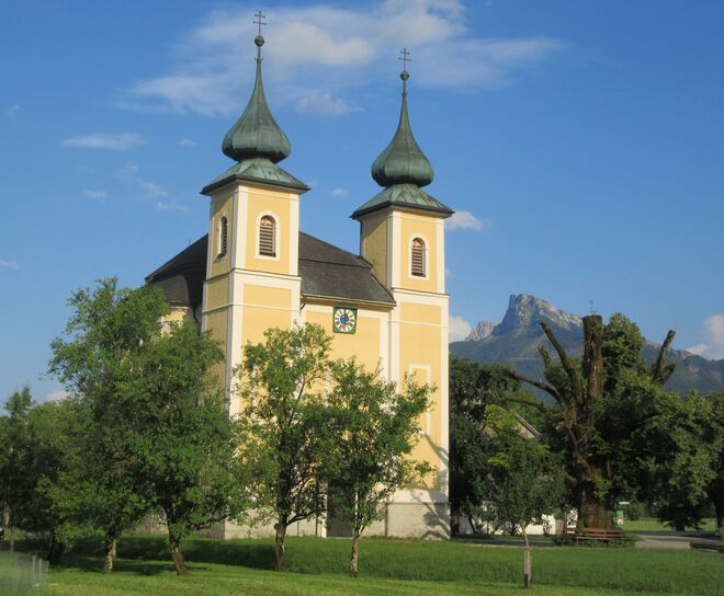 Filialkirche St. Lorenz mit dem Schafberg