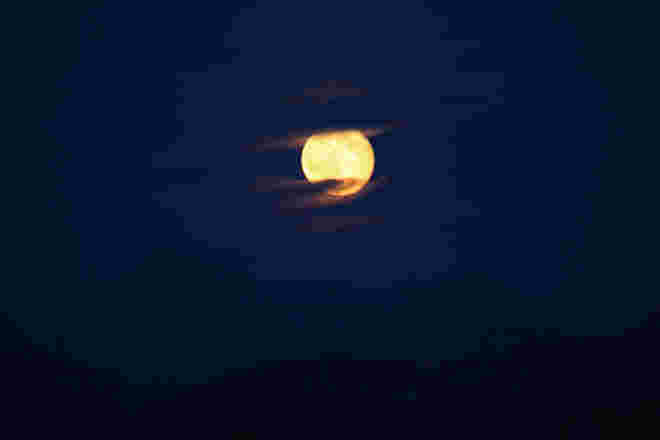Eine Hand voll Mond