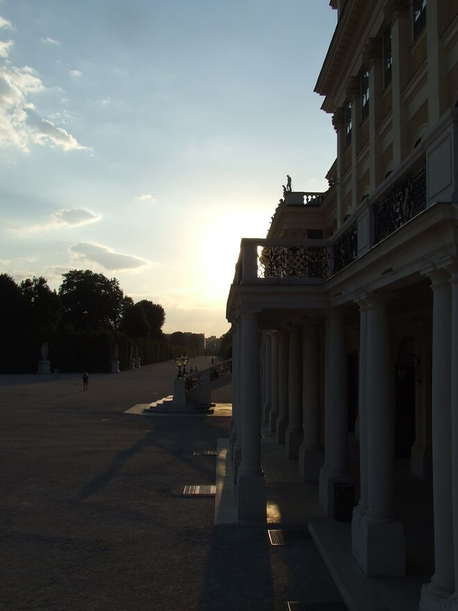 Ein kaiserlicher Abend bricht heran