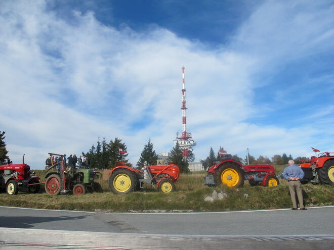 Traktor-Parade am Gaisberg