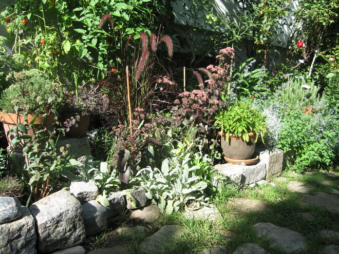 Bordeaux und Grau...