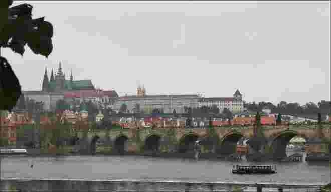 Prag mit Karlbrücke