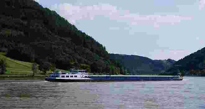 Donauschifffahrt bei Grein
