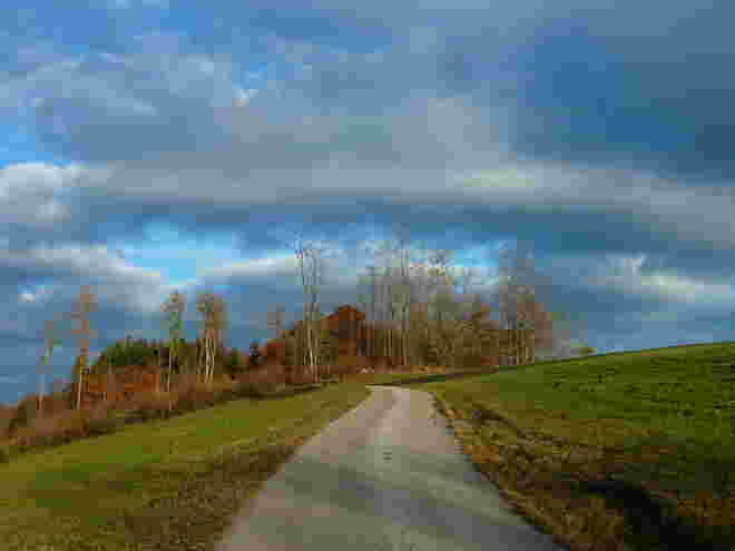 Himmelblau bis grau