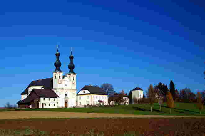 Strahlend blau