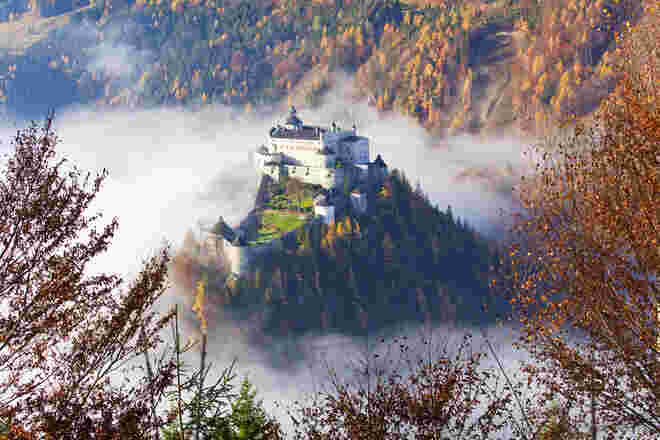 Nebel auf der Burg Werfen