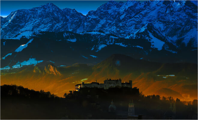 Sonenaufgang über der Stadt