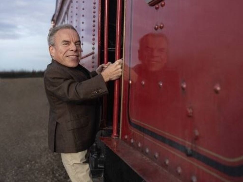 Neue "Harry Potter"-Serie: Warwick Davis ist zurück im Zauberuniversum