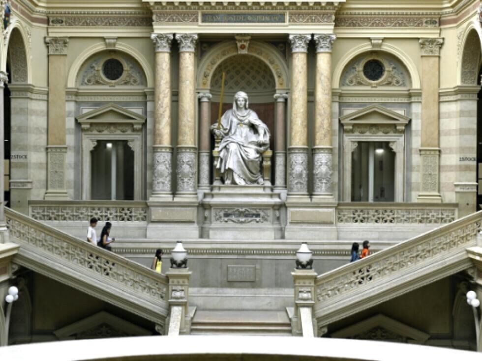 Transparency International pozdravlja načrte vlade, predlaga alternativne rešitve za vodstvo zveznega državnega tožilstva