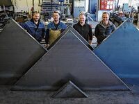 Neugestaltung des Kreisverkehrs in Saalfelden: Stadtlogo als Blickfang