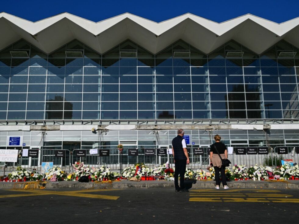 Novi Sad gedenkt Opfer des Bahnhofunglücks vor einem Jahr
