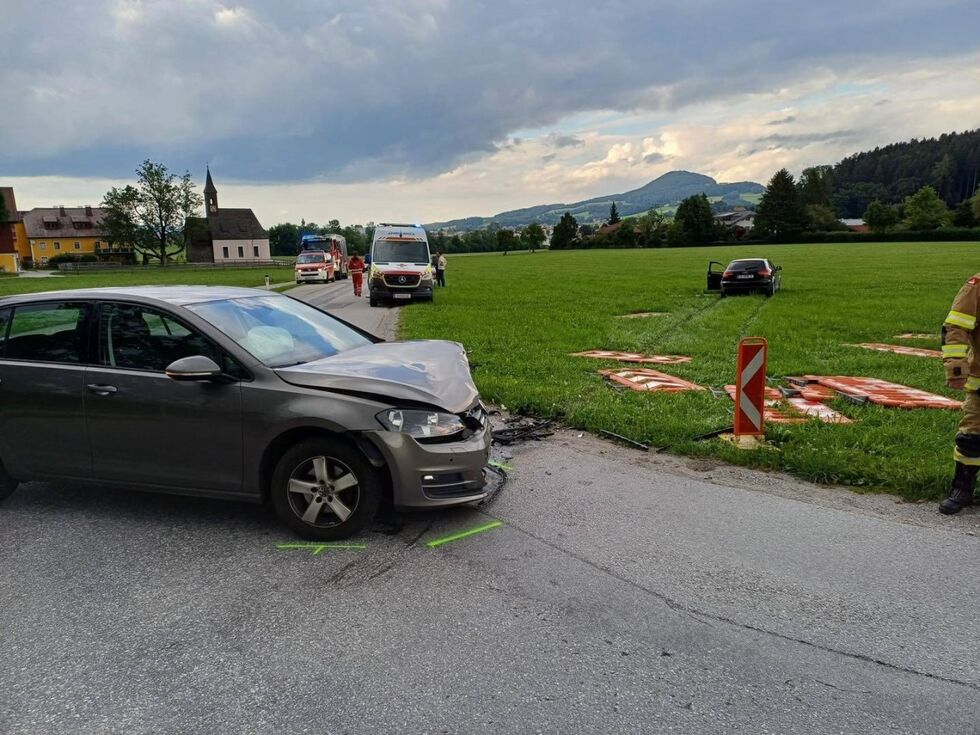Obertrum: Zwei Pkw kollidierten im Kreuzungsbereich