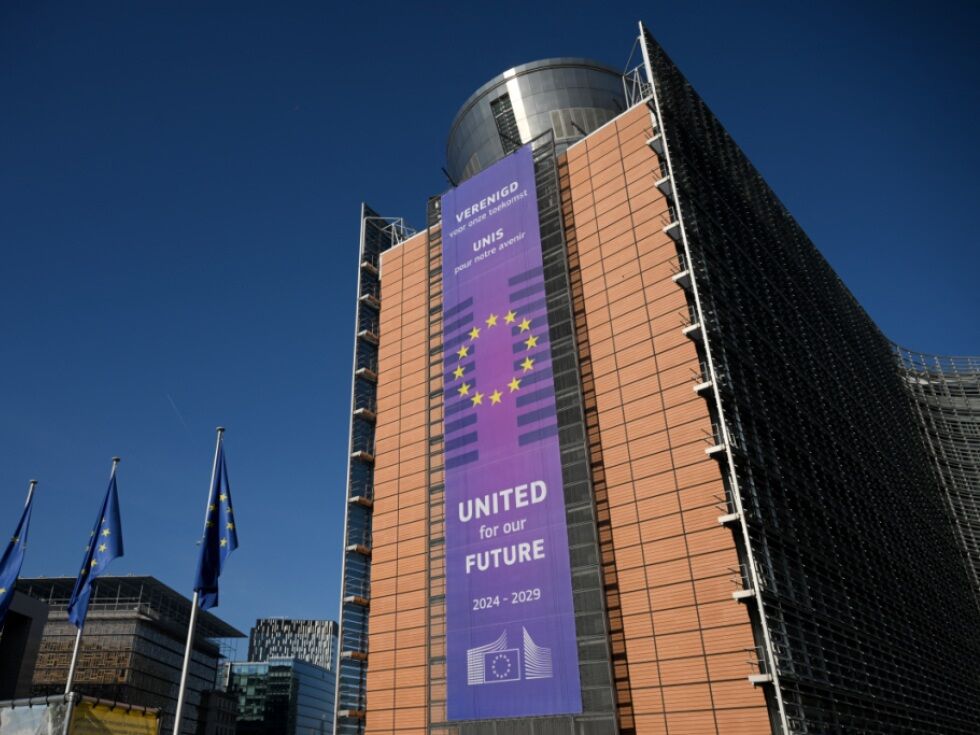 Vlada se je zavzela za prepoved "avstrijskega pribitka", sindikati zahtevajo komisijo proti draginji.