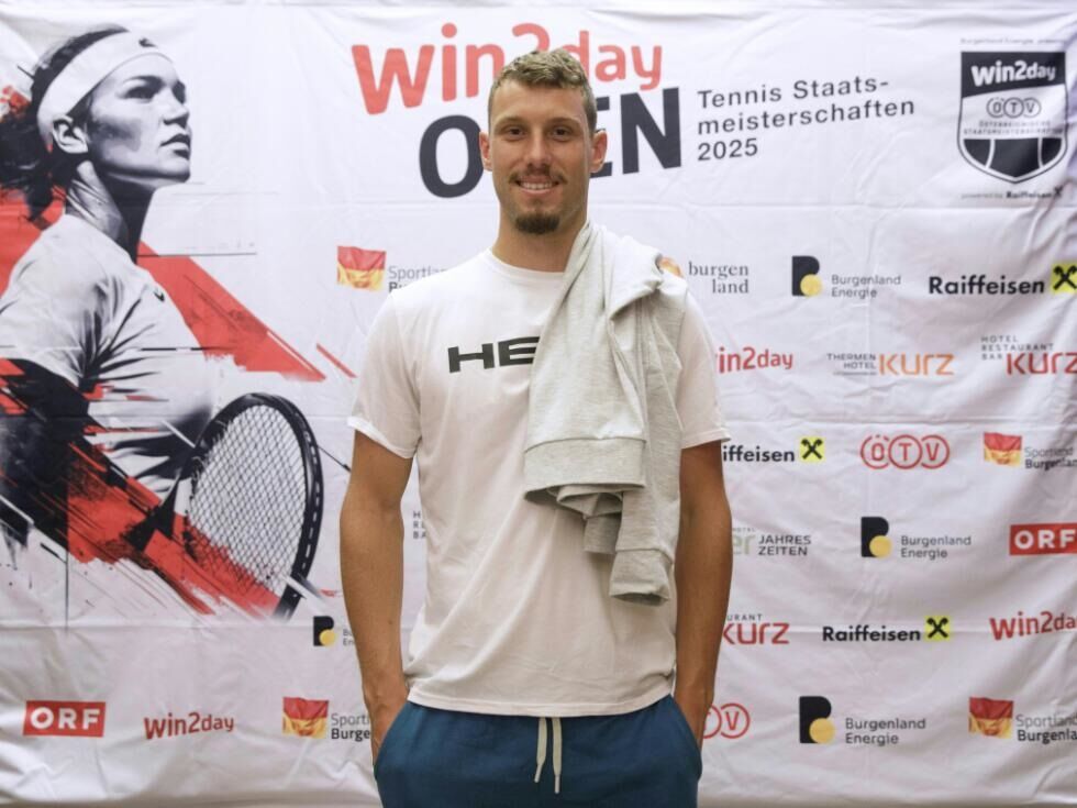 Avstrijsko teniško četverico na turnirju v Kitzbühelu