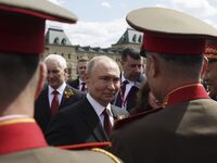 Panzer, Parolen und Patrioten: Wie Russlands "Tag des Sieges" zur Bühne für den Krieg in der Ukraine wird