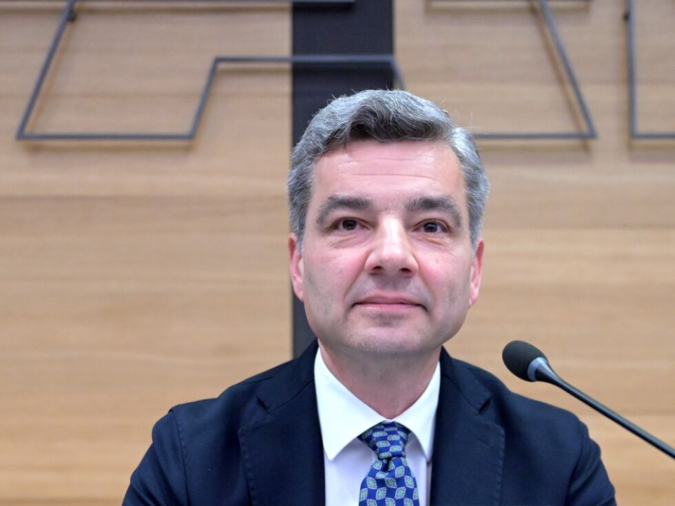 Peschorn sumi, da je Benkovo premoženje v fundacijah